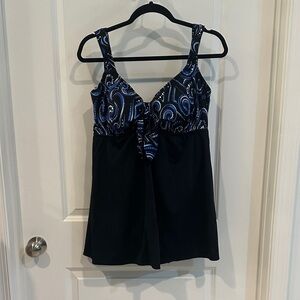 End of summer clear out 🔥Make an offer!! Elegant Women's One Piece Swimsuit